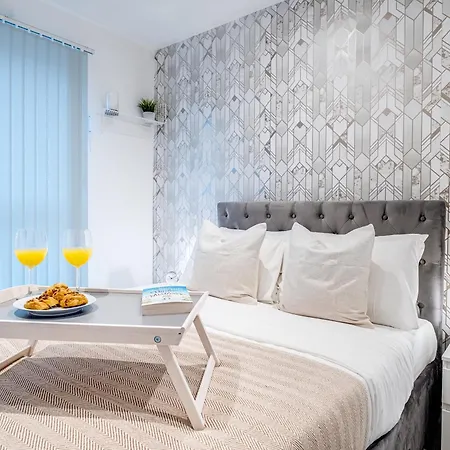 Pluxa Creme Opulence 5 Star Beautiful High End In Centre Apartmán *
