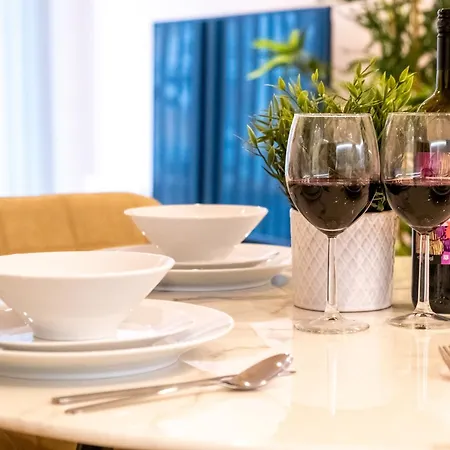 Pluxa Creme Opulence 5 Star Beautiful High End In Centre Apartament Birmingham
